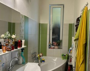 Maison 4 chambres à vendre dans Cluj-napoca, zone Marasti