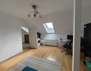 Appartement 4 chambres à vendre dans Cluj-napoca, zone Manastur