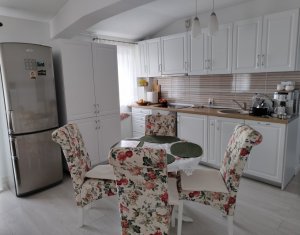 Appartement 4 chambres à vendre dans Cluj-napoca, zone Manastur