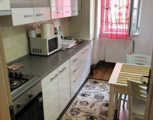 Appartement 3 chambres à vendre dans Cluj-napoca, zone Intre Lacuri