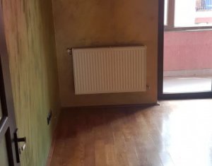 Appartement 5 chambres à vendre dans Floresti