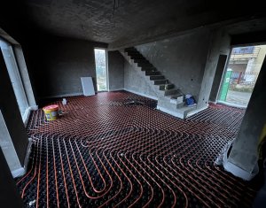 Maison 4 chambres à vendre dans Chinteni