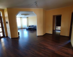 Maison 5 chambres à louer dans Floresti