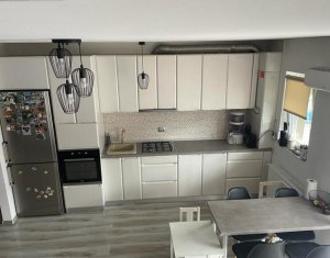 Appartement 4 chambres à vendre dans Floresti