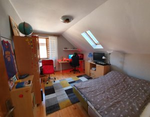 Maison 5 chambres à vendre dans Chinteni