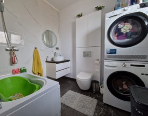 House 4 rooms for sale in Jucu De Sus