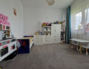 House 4 rooms for sale in Jucu De Sus