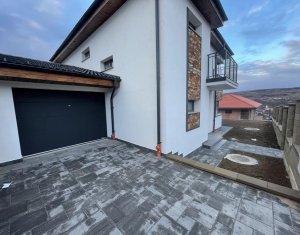 Maison 5 chambres à vendre dans Chinteni