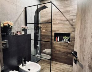 Lakás 3 szobák eladó on Floresti