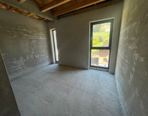 Maison 6 chambres à vendre dans Floresti