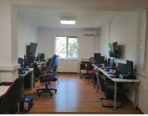 , 300m2 dans Cluj-napoca, zone Zorilor