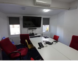 Maison 10 chambres à louer dans Cluj-napoca, zone Zorilor