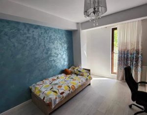 Lakás 4 szobák eladó on Floresti