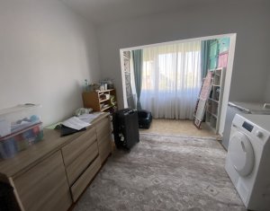 Appartement 4 chambres à vendre dans Cluj-napoca, zone Manastur