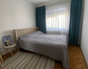 Appartement 4 chambres à vendre dans Cluj-napoca, zone Manastur