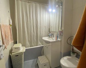 Appartement 4 chambres à vendre dans Cluj-napoca, zone Manastur