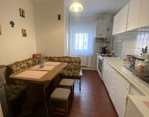 Appartement 4 chambres à vendre dans Cluj-napoca, zone Manastur