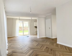 Maison 4 chambres à vendre dans Floresti