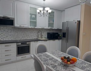 Maison 4 chambres à vendre dans Cluj-napoca, zone Dambul Rotund