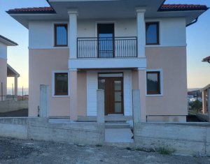 House 4 rooms for sale in Dezmir