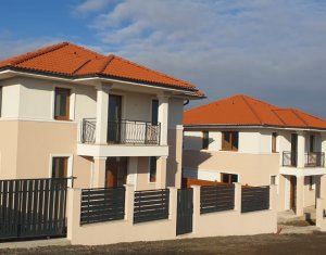 House 4 rooms for sale in Dezmir