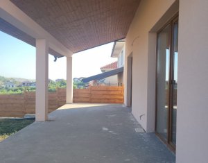 House 4 rooms for sale in Dezmir