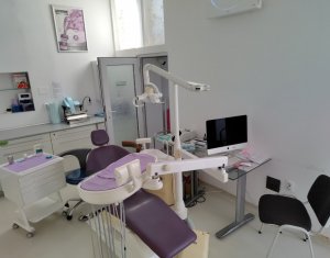 Oportunitate! Centrul vechi, cabinet medical & apartamente