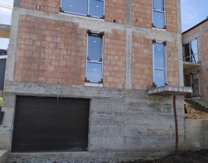 Ház 6 szobák eladó on Baciu