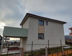 Ház 4 szobák eladó on Chinteni