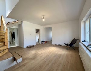 Maison 4 chambres à vendre dans Floresti