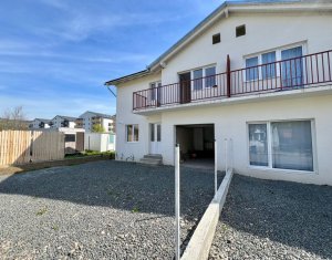 Maison 4 chambres à vendre dans Floresti