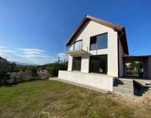 Ház 4 szobák eladó on Salicea, Zóna Centru