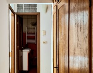 Appartement 4 chambres à vendre dans Cluj-napoca, zone Manastur