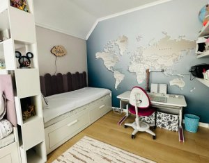 Maison 4 chambres à vendre dans Floresti