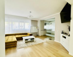 Maison 4 chambres à vendre dans Floresti