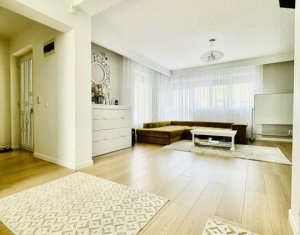 Maison 4 chambres à vendre dans Floresti