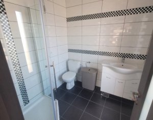 Maison 4 chambres à vendre dans Dezmir, zone Centru