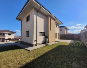 Maison 4 chambres à vendre dans Dezmir, zone Centru