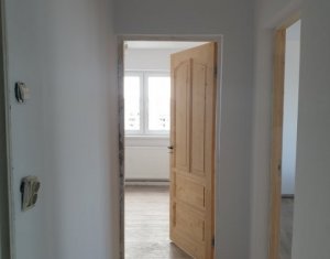 Appartement 4 chambres à vendre dans Cluj-napoca, zone Manastur