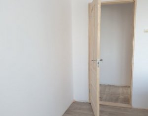 Appartement 4 chambres à vendre dans Cluj-napoca, zone Manastur