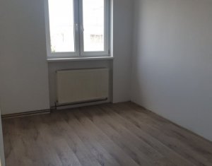 Appartement 4 chambres à vendre dans Cluj-napoca, zone Manastur