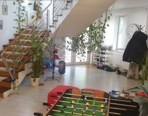 Maison 7 chambres à louer dans Cluj-napoca, zone Borhanci