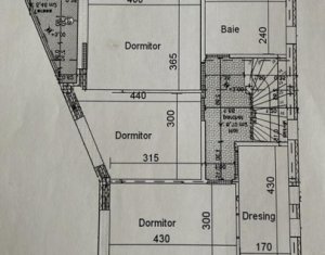 Maison 4 chambres à vendre dans Floresti