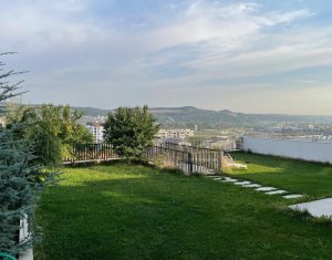 , 120m2 dans Floresti