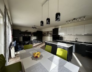 Appartement 3 chambres à vendre dans Floresti