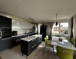 Appartement 3 chambres à vendre dans Floresti