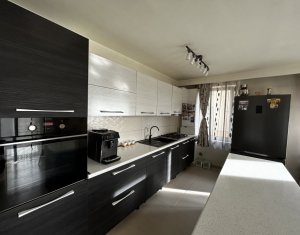 Appartement 3 chambres à vendre dans Floresti