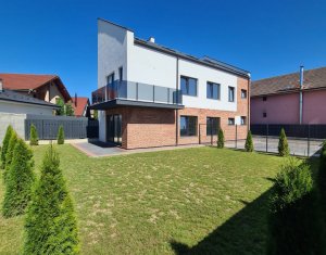 Maison 4 chambres à vendre dans Cluj-napoca, zone Iris