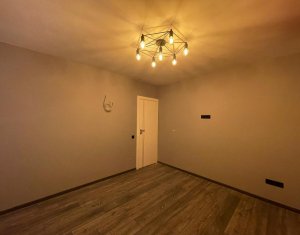 Appartement 3 chambres à vendre dans Cluj-napoca, zone Intre Lacuri