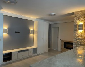 Appartement 3 chambres à vendre dans Cluj-napoca, zone Intre Lacuri